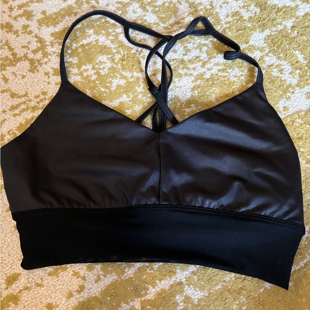 Alo yoga black lavish sports bra. Size small